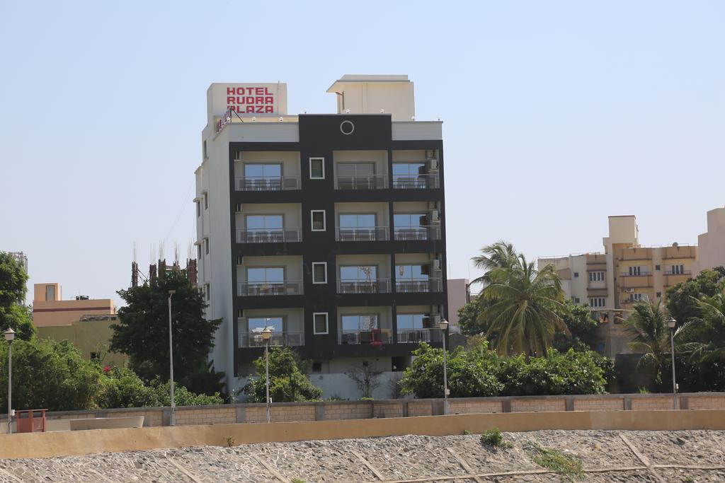 Hotel Rudra Plaza Dwārka Esterno foto