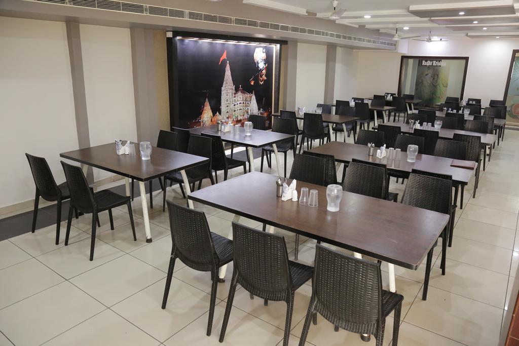 Hotel Rudra Plaza Dwārka Esterno foto