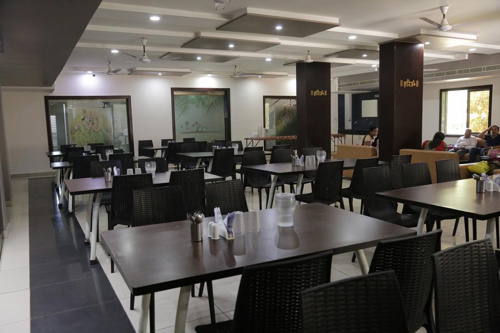 Hotel Rudra Plaza Dwārka Esterno foto