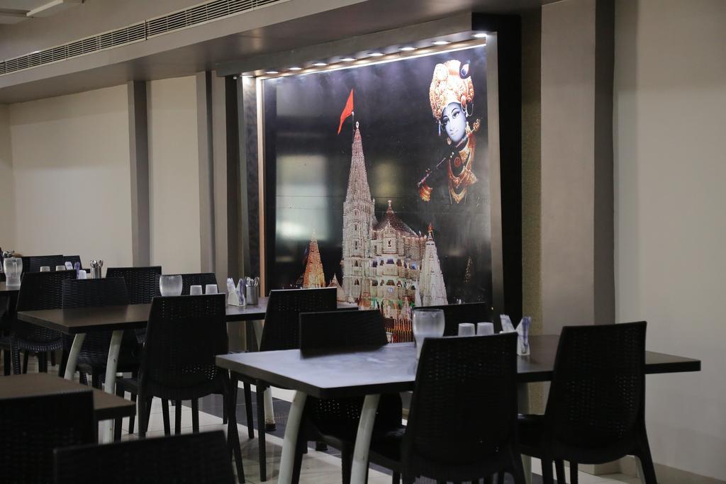 Hotel Rudra Plaza Dwārka Esterno foto