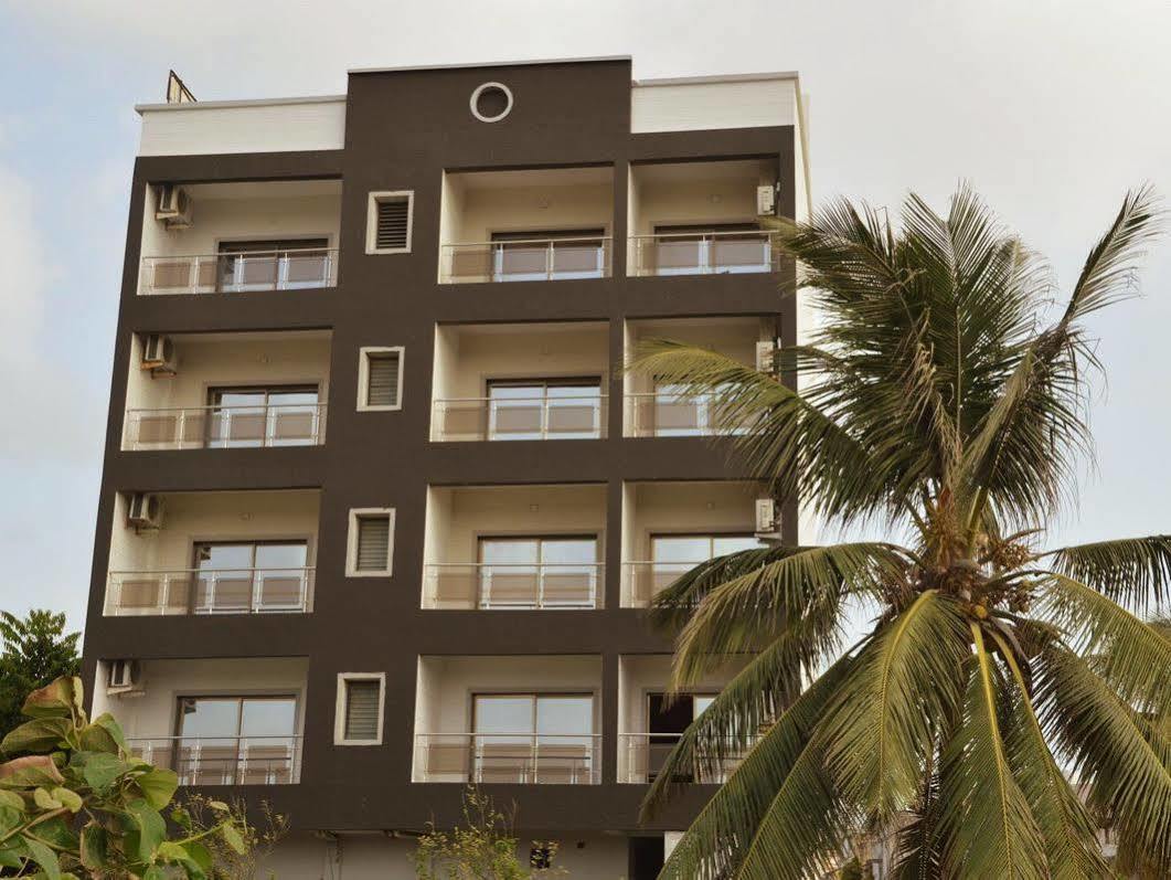 Hotel Rudra Plaza Dwārka Esterno foto